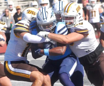 Pioneers stung by Yellow Jackets, 31-7, on homecoming